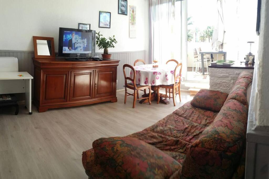 Appartamento Beau T2 climatisé avec terrasse 100m plage Saint-Cyprien  Esterno foto